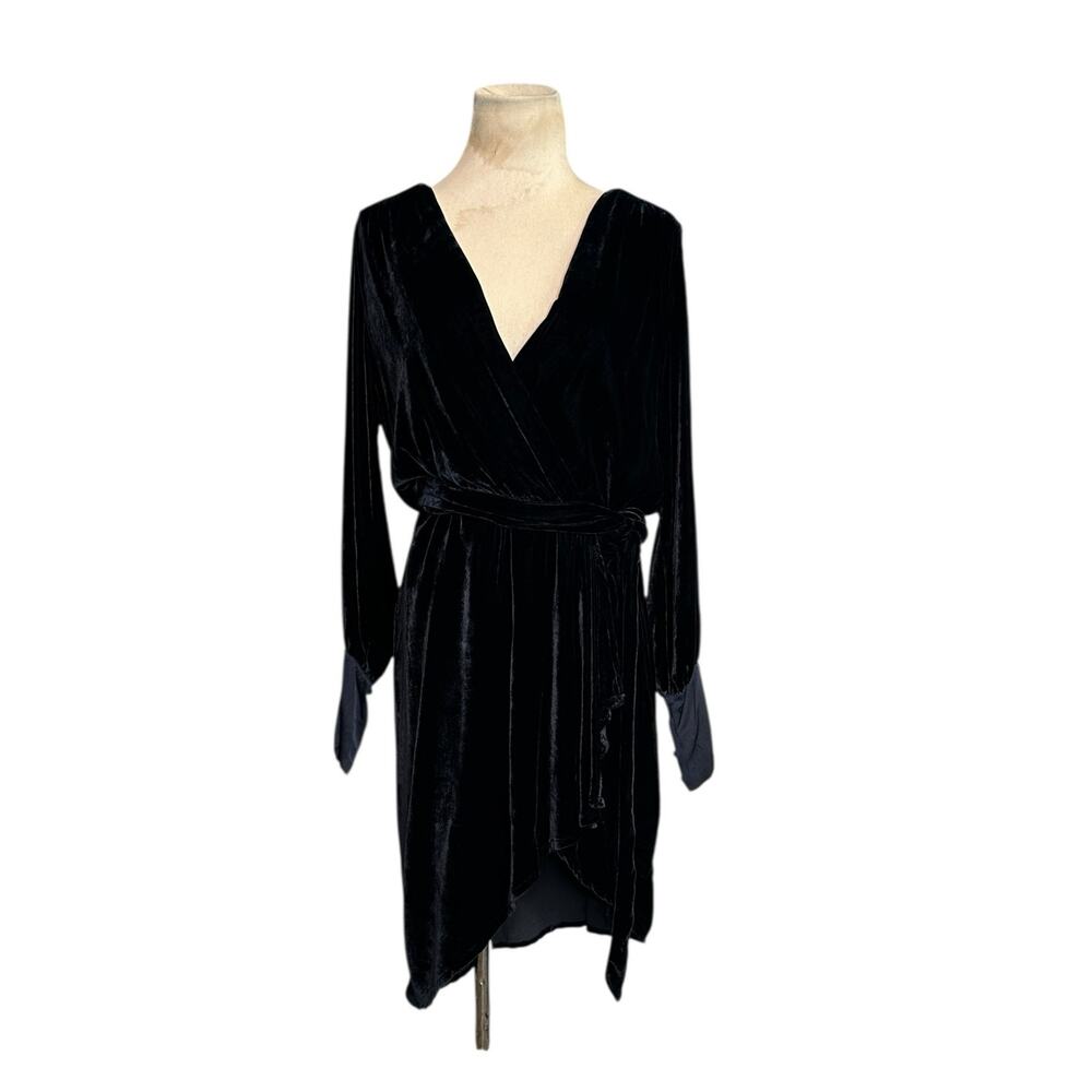 Young Broke Fabulous black velvet long sleeves belted dress Small